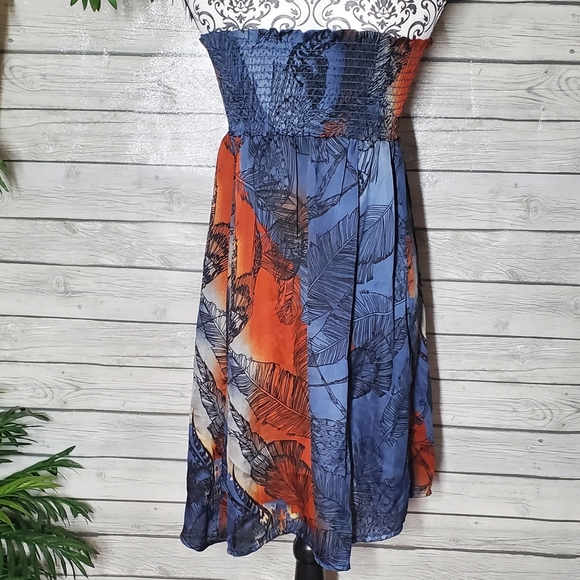 Multi-Colored Leaf Print Strapless Sun Dress - Picture 2 of 10
